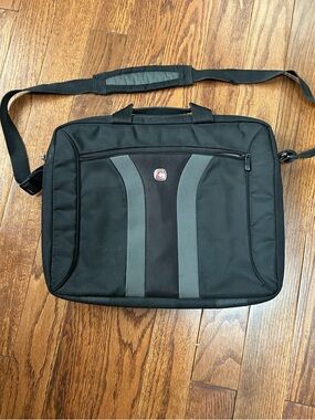 Wenger SwissGear laptop briefcase Deluxe Computer Slim Case